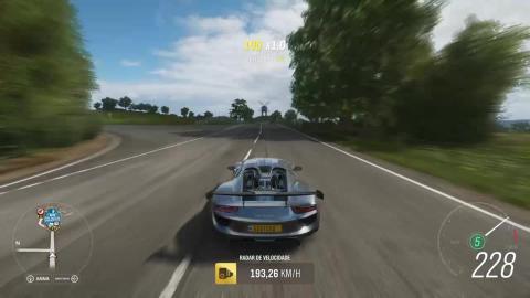 Jump with Porsche 918 Spyder and Ferrari 599Xx