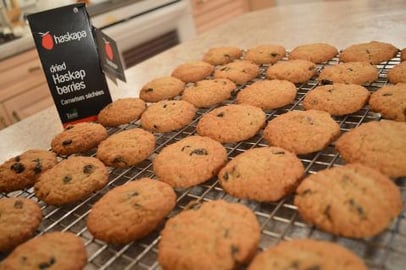 How to Bake Haskap Oatmeal Cookies: Cooking with Kimberly...