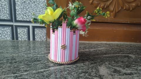 Simple Pen Stand/Flower vase Using Paper