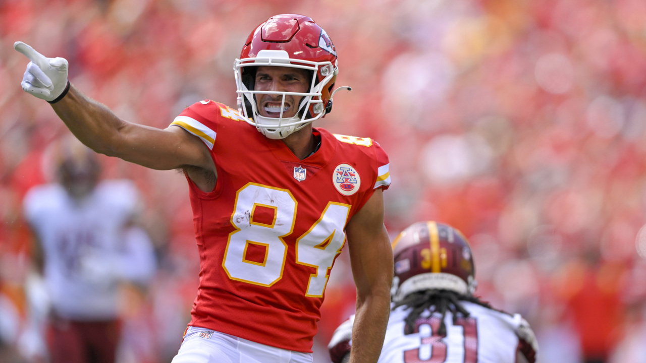 Chiefs receiver Justin Watson's brother cerebral palsy fight