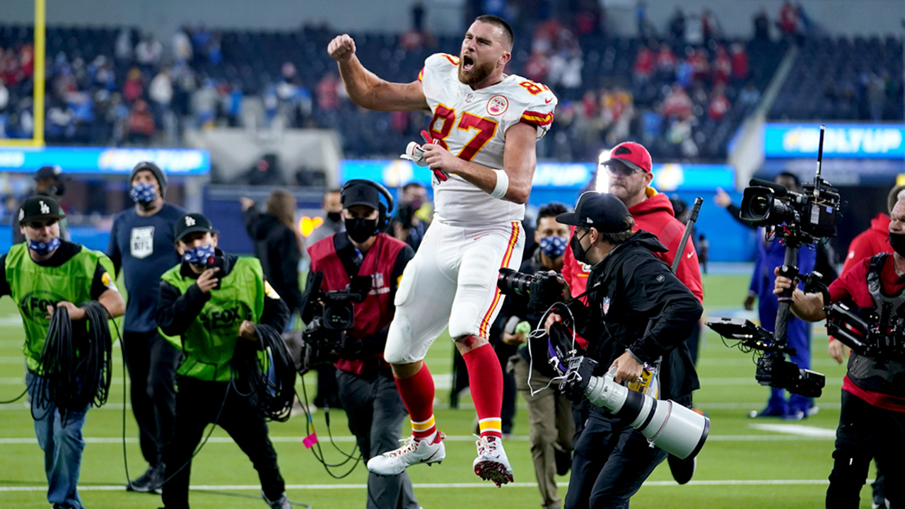 Thursday Night Football: Patrick Mahomes throws walkoff overtime touchdown  in thrilling Kansas City Chiefs win over Los Angeles Chargers