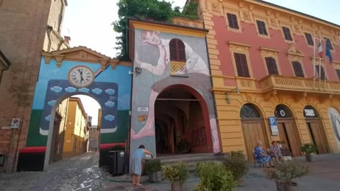 Art Tour in ITALY: Dozza