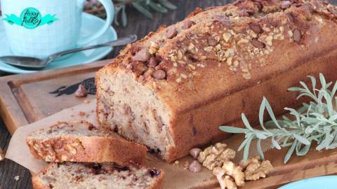BEST CHOCOLATE CHIP BANANA BREAD | FOXY FOLKSY - Modern F...