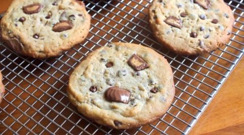 Double Peanut Butter Stuffed Reese's Cup Cookies | SweetT...