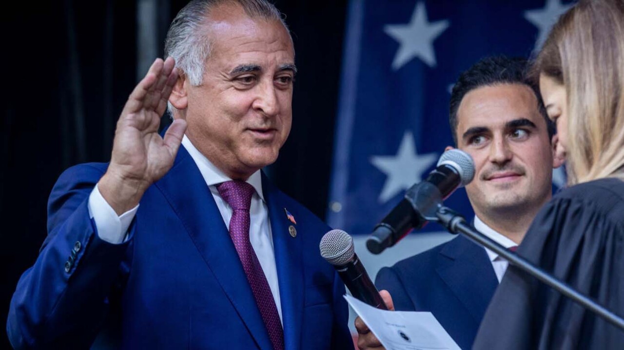 Esteban Bovo toma posesión como alcalde de Hialeah El Nuevo Herald