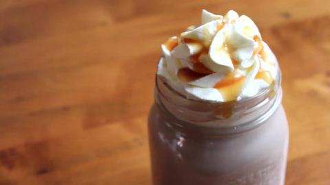 3 ingredient Caramel Hot Chocolate Recipe | SweetTreats