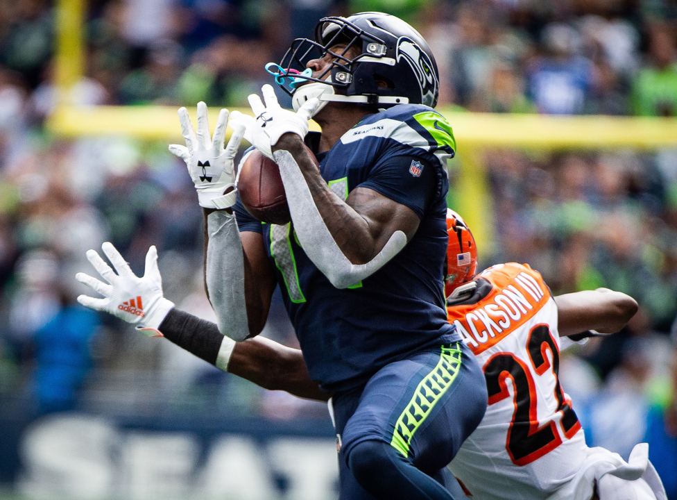 D.K. Metcalf wore a pacifier mouthguard during his NFL debut