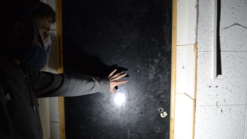 WE ENTER A CREEPY ABANDONED BUILDING