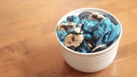 Cookie Monster Ice Cream | SweetTreats