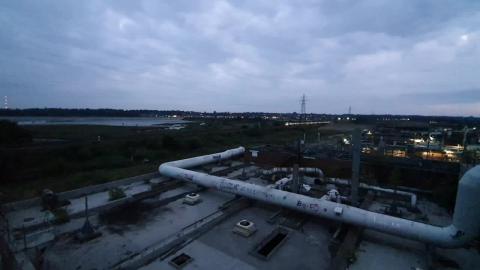CHILL ABANDONED ROOFTOP WATCHING TRAIN GO BY...SATISFYING...