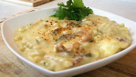 How to Make Jalapeno Popper Mac and Cheese |  It's Only F...