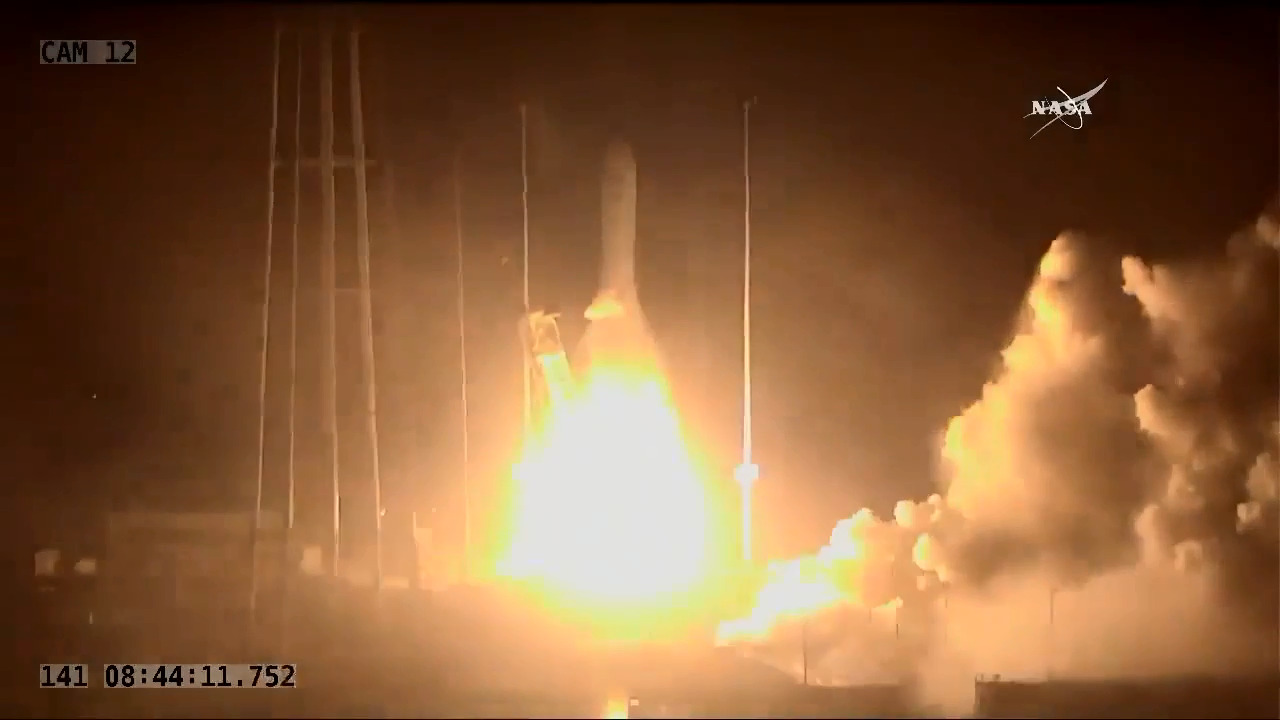 Watch NASA launches rocket with supplies for International Space