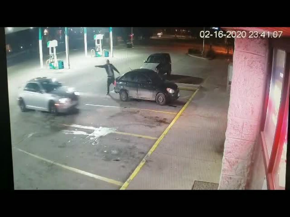 Surveillance Video Of East St Louis Shooting Belleville News Democrat 5448