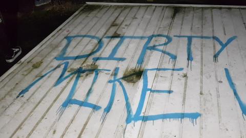 EXPLORING CREEPY ABANDONED PLACE AT NIGHT...