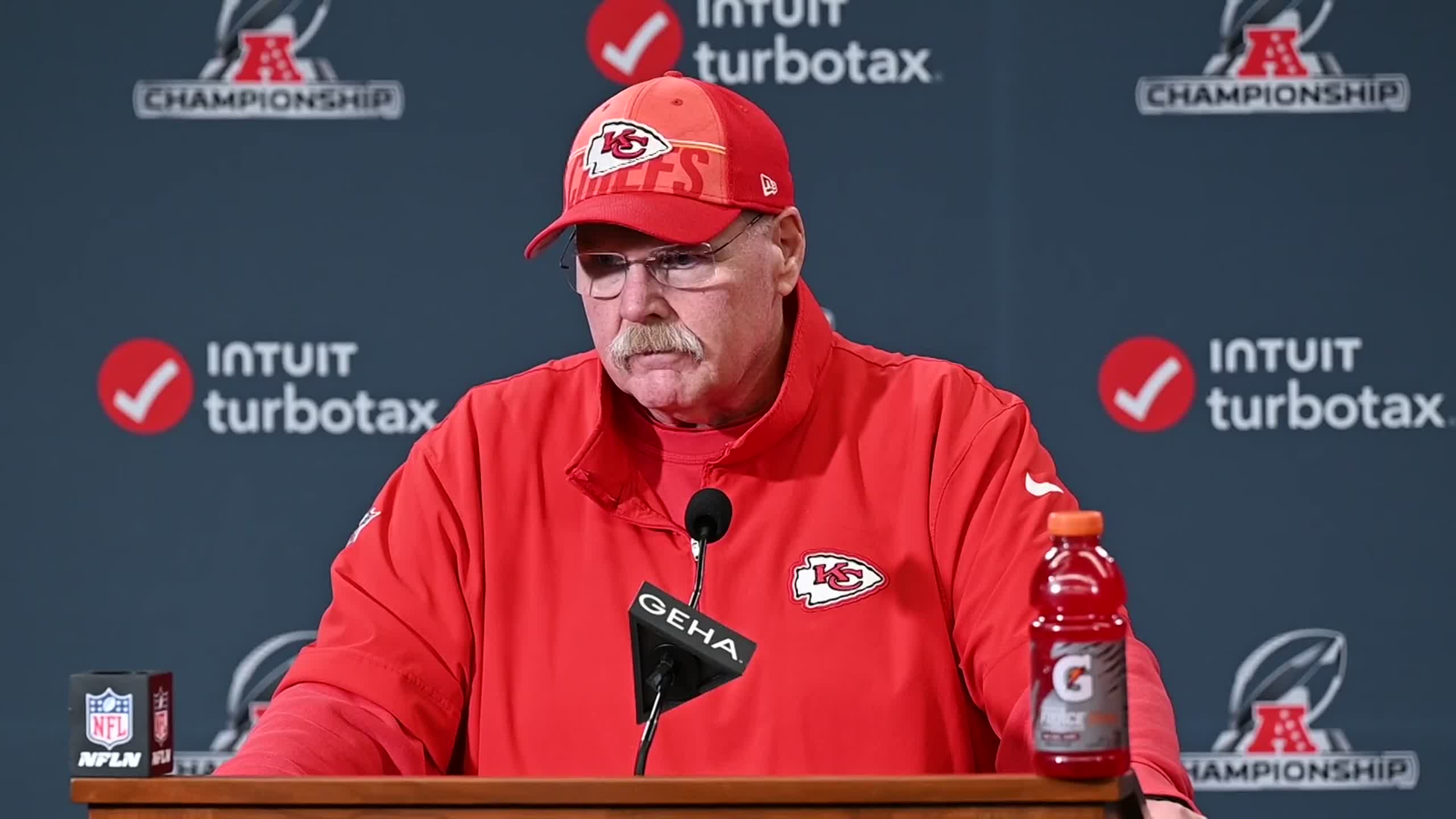 Andy Reid on Mahomes being a 'perfectionist' but also a teacher to his ...