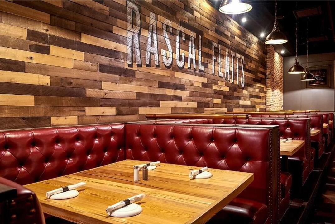 Ex mobster indicted for fraud involving Rascal Flatts restaurants