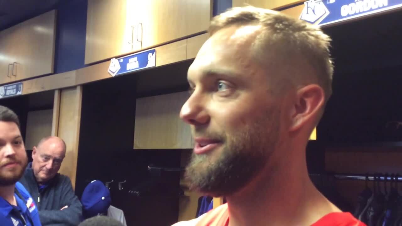 Alex Gordon hits HR for friend battling cancer 