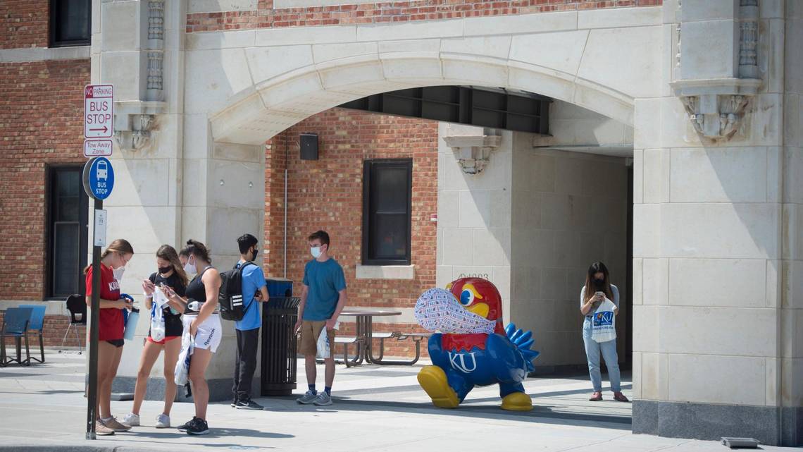 Do masks help slow spread of COVID-19 in Kansas? One study says ‘Yes,’ by as much as 50%