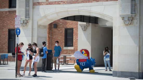 Do masks help slow spread of COVID-19 in Kansas? One study says ‘Yes,’ by as much as 50%