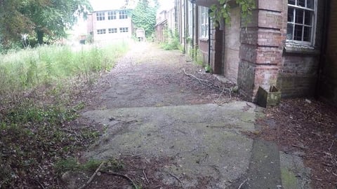 CREEPY ABANDONED SCHOOL