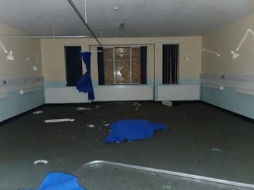 WE FOUND THIS SCARY ABANDONED HOSPITAL...