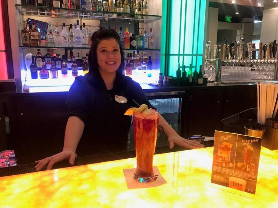 O'Fallon IL movie theater opens restaurant, cocktail lounge Charlotte