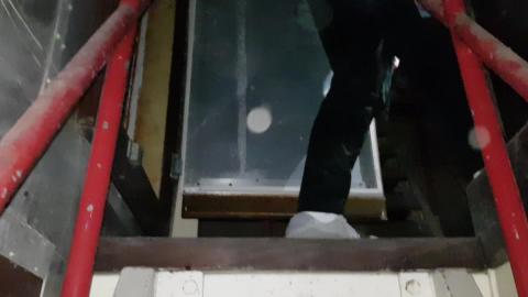 WE GOT ONTO A DANGEROUS ROOF OF ABANDONED FACTORY...