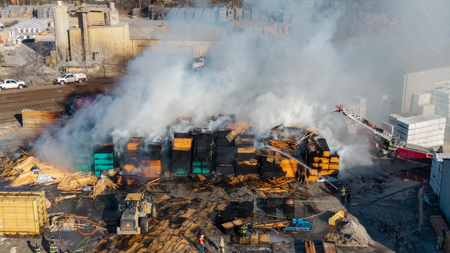 Kansas City fire: See blaze at east KC lumberyard (Video) | Kansas City ...