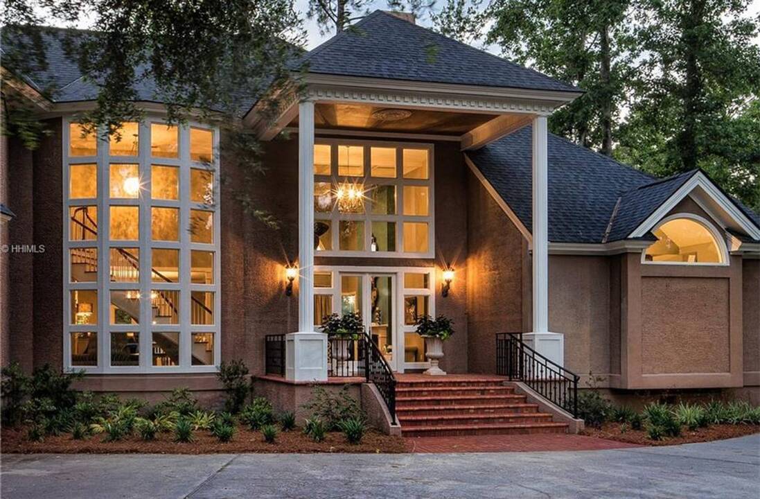 Take a look inside of Michael Jordan's former Hilton Head Island home
