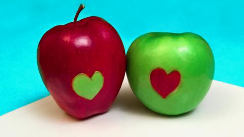 How to Make Little Hearts with Apples for Valentine's Day...