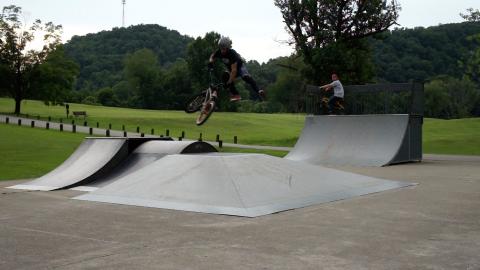 skateparks of wv Ep.2 Coonskin Park Charleston WV