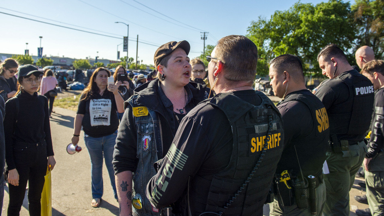 Crowd Protests South Sacramento Homeless Encampment Clearing Sacramento Bee