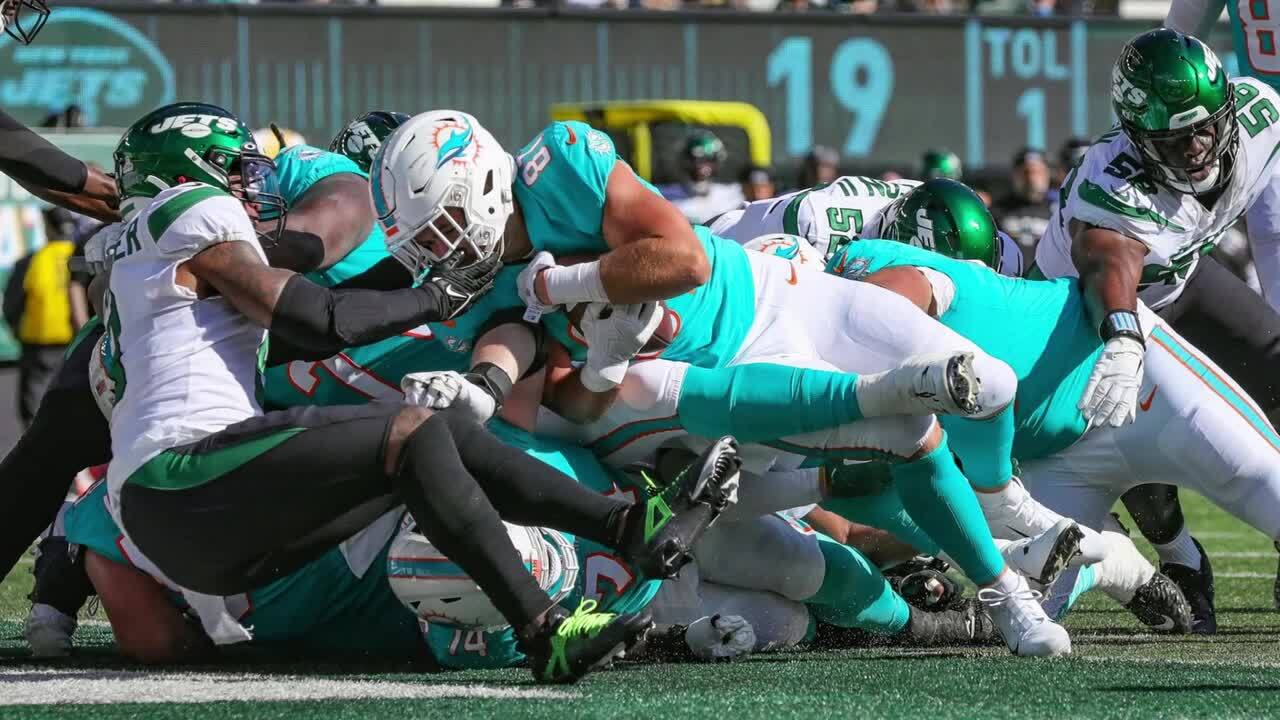 October 9, 2022, East Rutherford, New Jersey, USA: Miami Dolphins offensive  tackle Liam Eichenberg