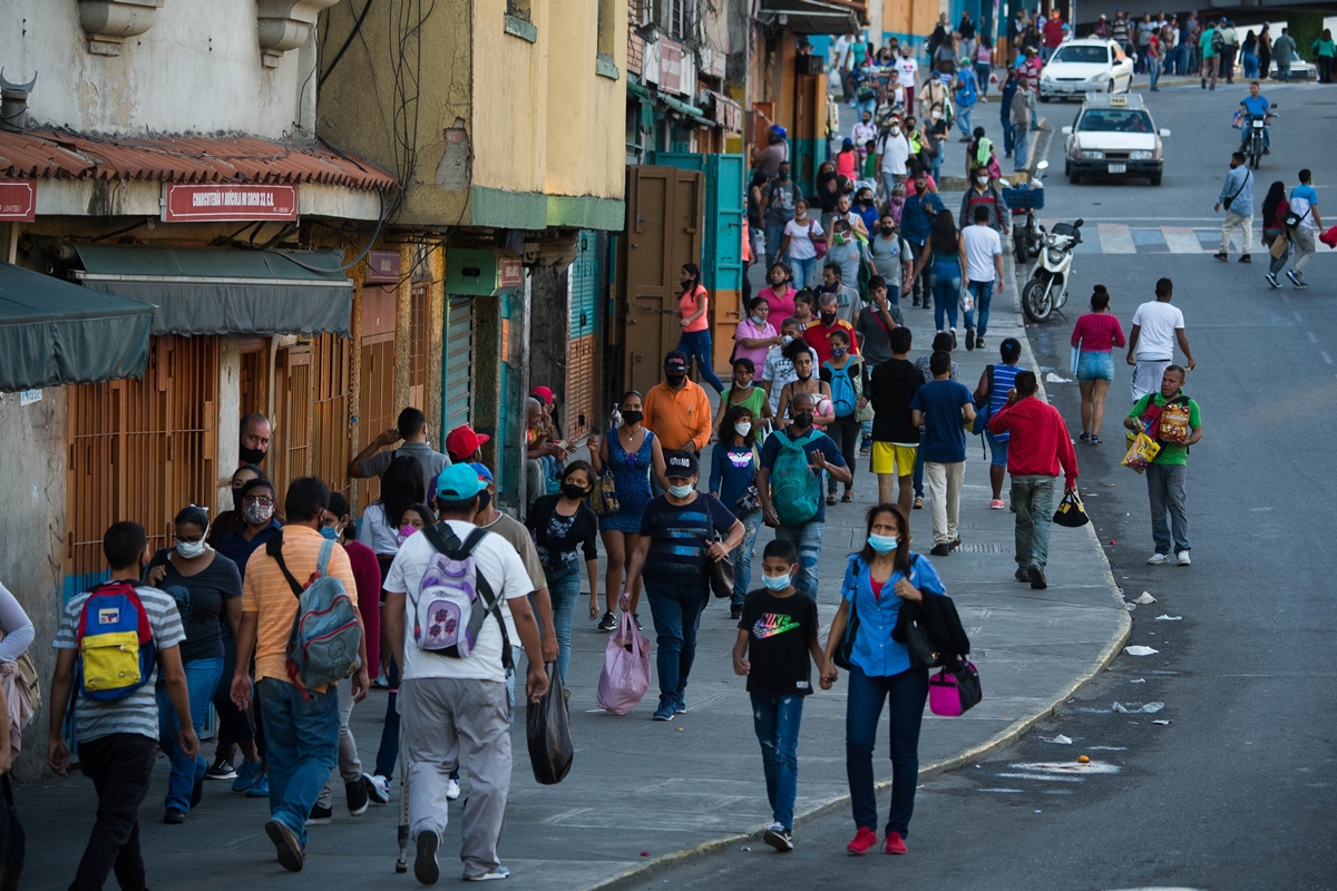 Ministro de Salud prevé un aumento de casos de covid