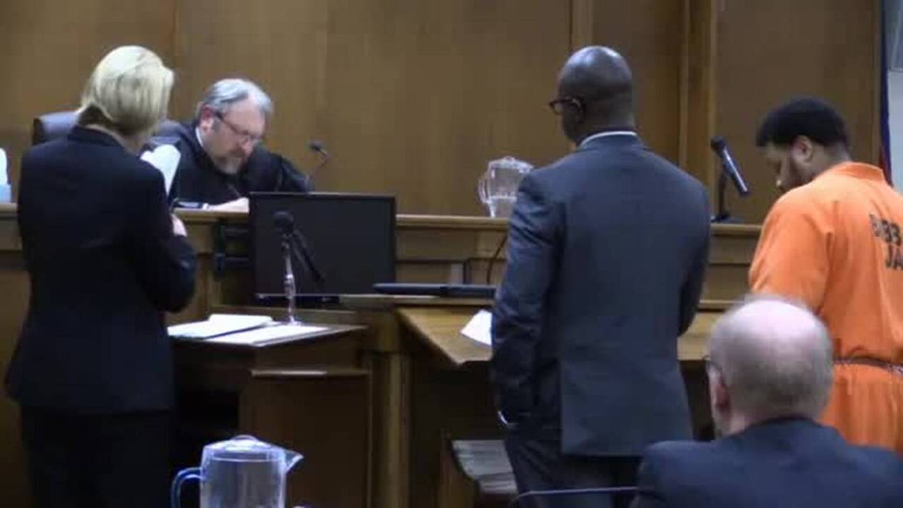 Prosecutor describes the case against gang member accused in Wings Cafe