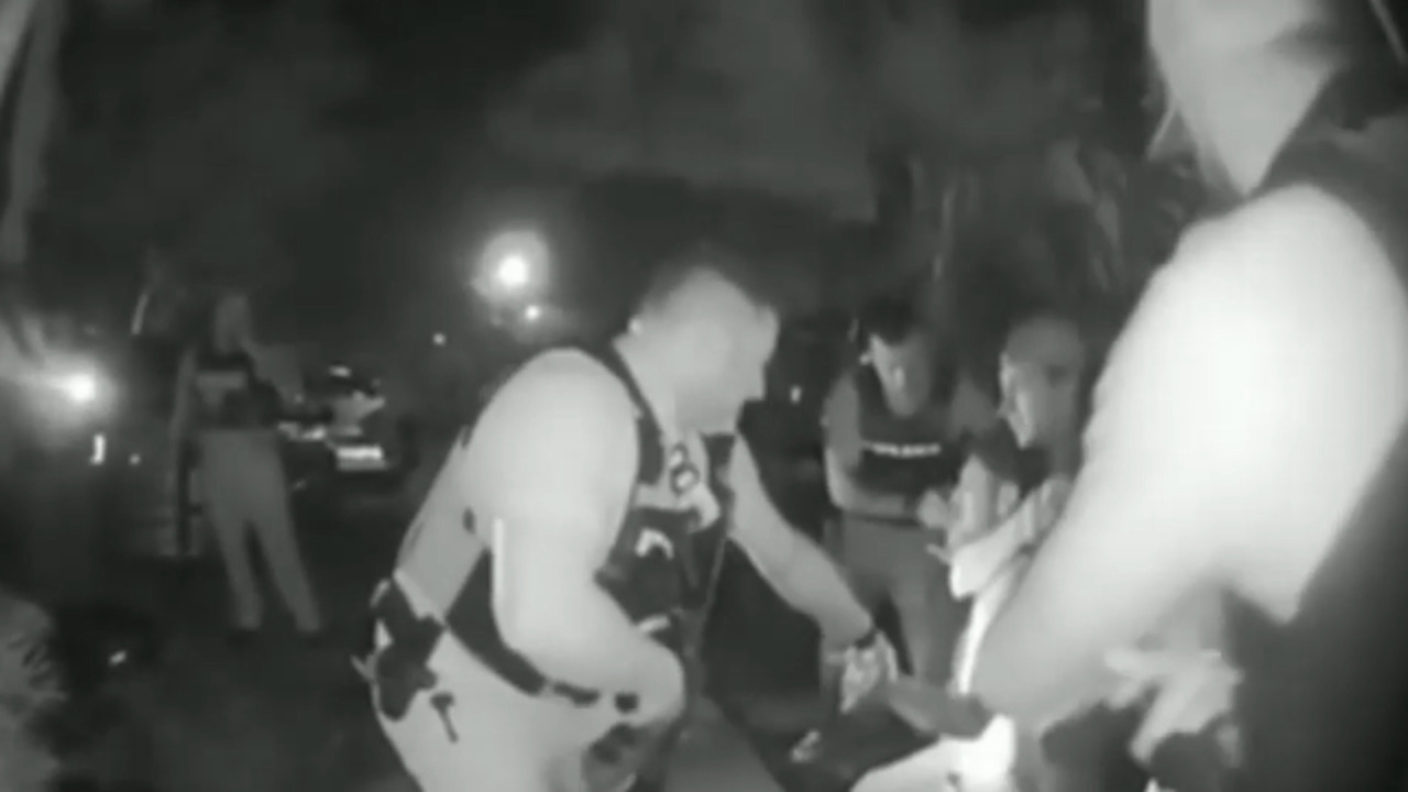 Sweetwater Police Officer Caught On Video Punching Man Miami Herald 