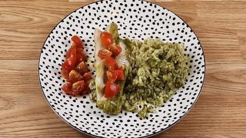 Spinach Rice Cooked With Fish Fillets - Nice Tasty Food