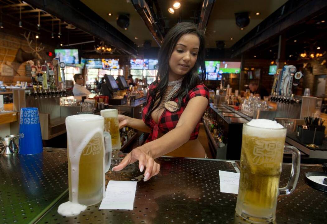 Twin Peaks nears oneyear anniversary in Sacramento, looks to expand