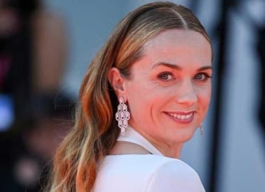 Kerry Condon On The Gifts Colin Farrell Gave ‘The Bansh...