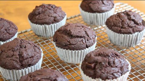 Dark Chocolate Nutella Muffins | SweetTreats