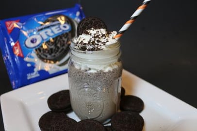 How to Make an Oreo Milkshake _ Homemade Oreo Milkshake R...