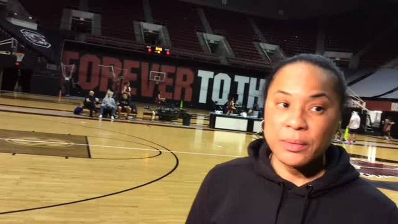 South Carolina alumnus Alshon Jeffery proud of Dawn Staley's  accomplishments, Sports