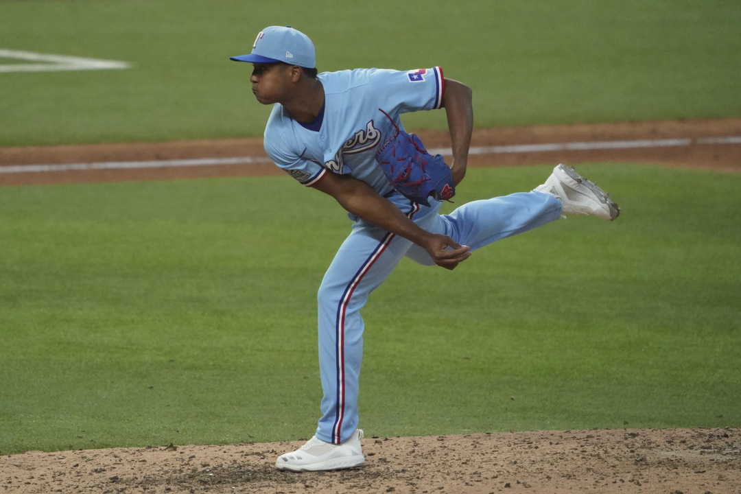 Texas Rangers' Jose Leclerc to miss extended time with elbow issue