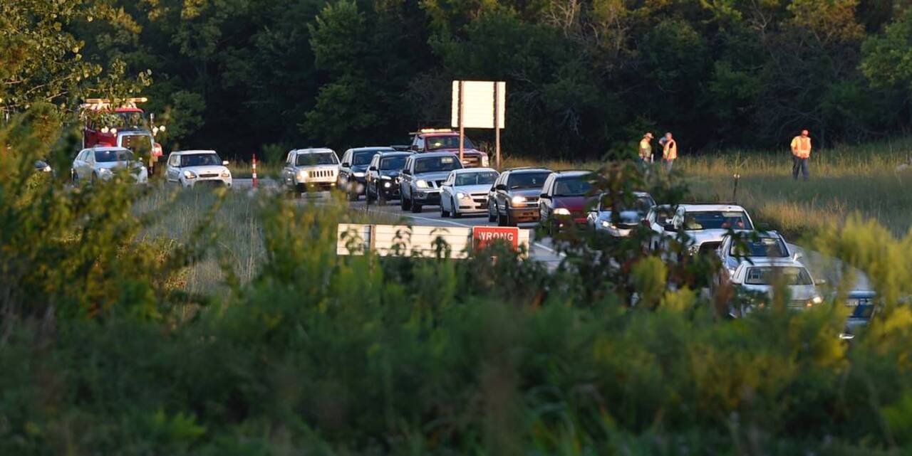 Raw video Fatal accident closes K10 Belleville NewsDemocrat