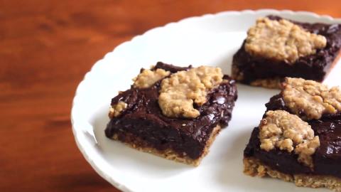 Starbucks Oat Fudge Bars Recipe | SweetTreats