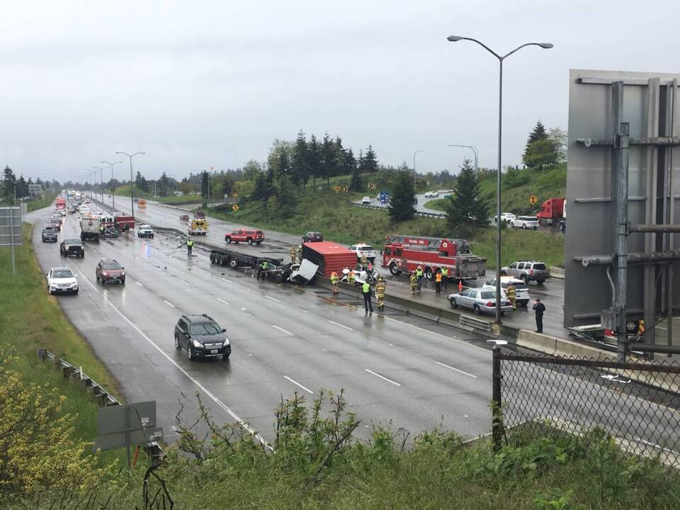 Semitrailer accident snarls I5 traffic Bellingham Herald
