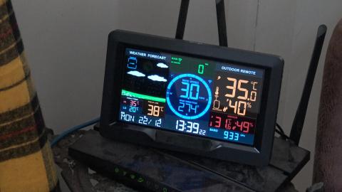 Husky smells like Guinea Pigs, same shampoo