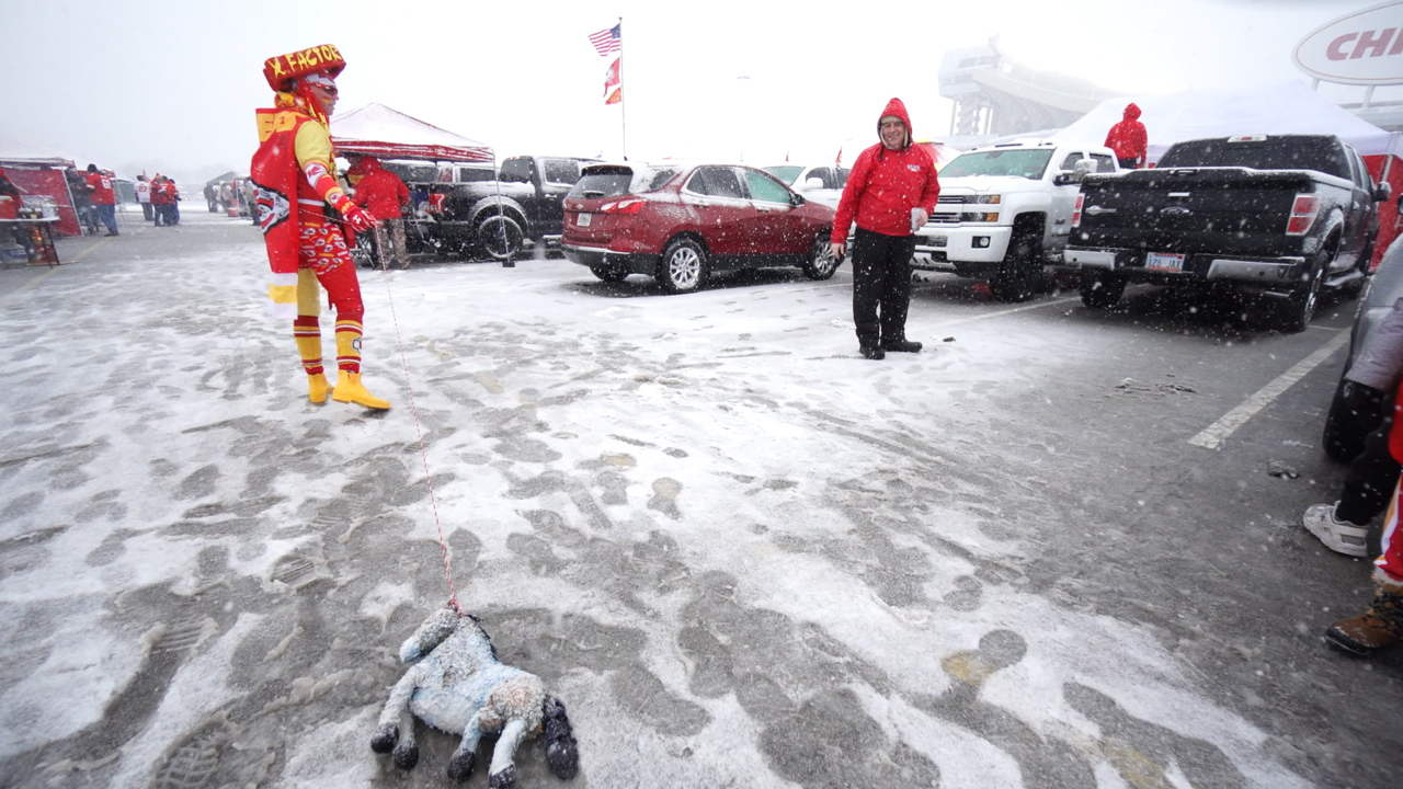 Chiefs superfan 'X-Factor' banned from Arrowhead Stadium after fight