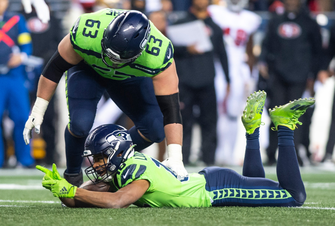 Seahawks' Tyler Lockett likely to have surgery after breaking