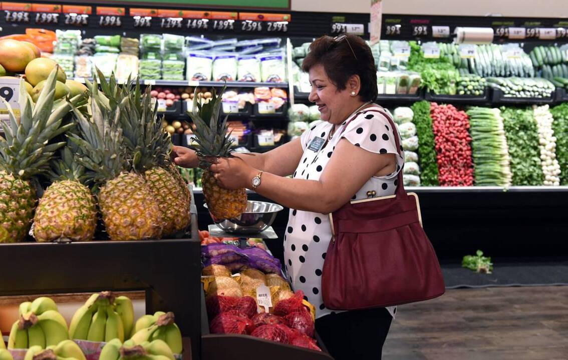 Walk through the new Modesto Smart & Final Extra! Fresno Bee